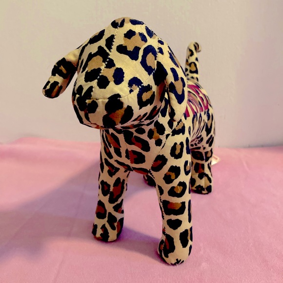 VS PINK Wild Cheetah Dog - Picture 2 of 4